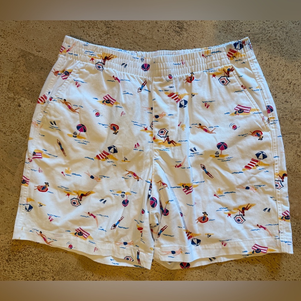 Lands End beach print White Shorts, size 10